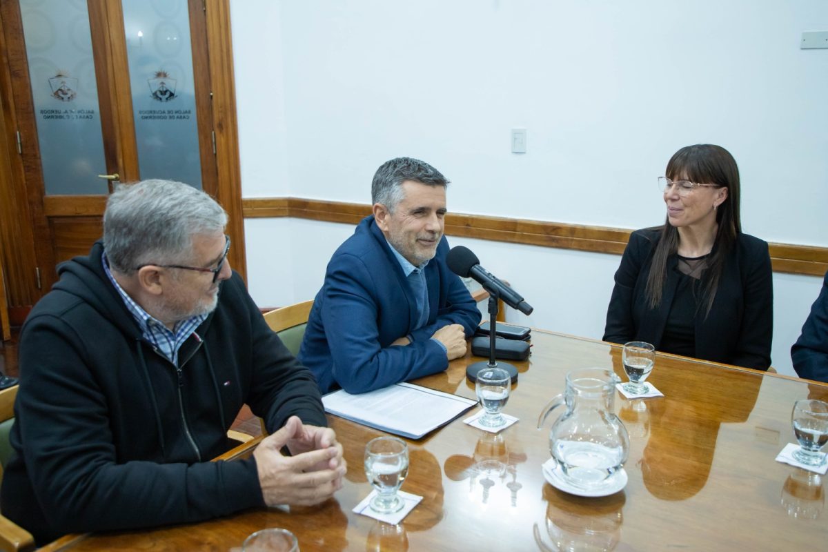 Neuquén avanza con el saneamiento hídrico de la Región Confluencia