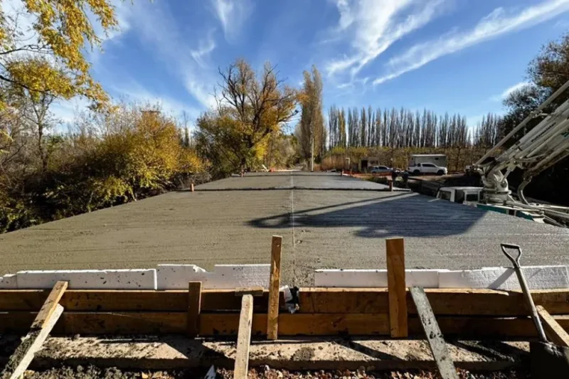 Avanza a buen ritmo la obra del nuevo puente sobre Calle 7 en Centenario