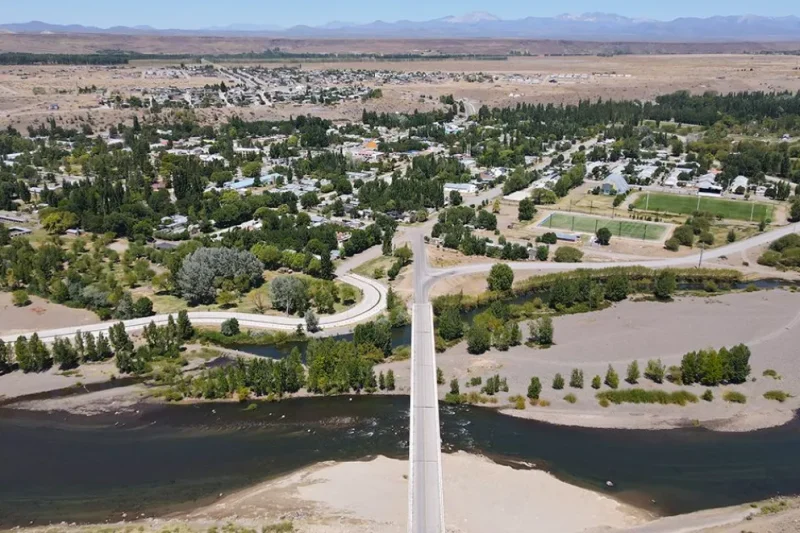 Aporte provincial para mejorar el escurrimiento del arroyo La Buitrera en Las Lajas