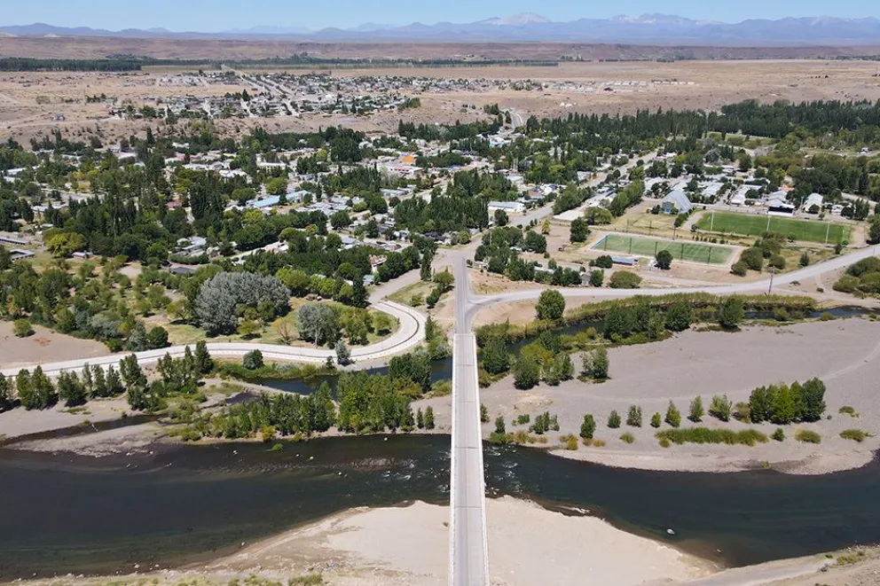 Aporte provincial para mejorar el escurrimiento del arroyo La Buitrera en Las Lajas